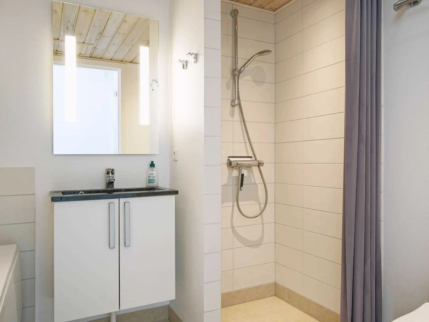 Cozy Holiday Home in Hasle near Baltic Sea