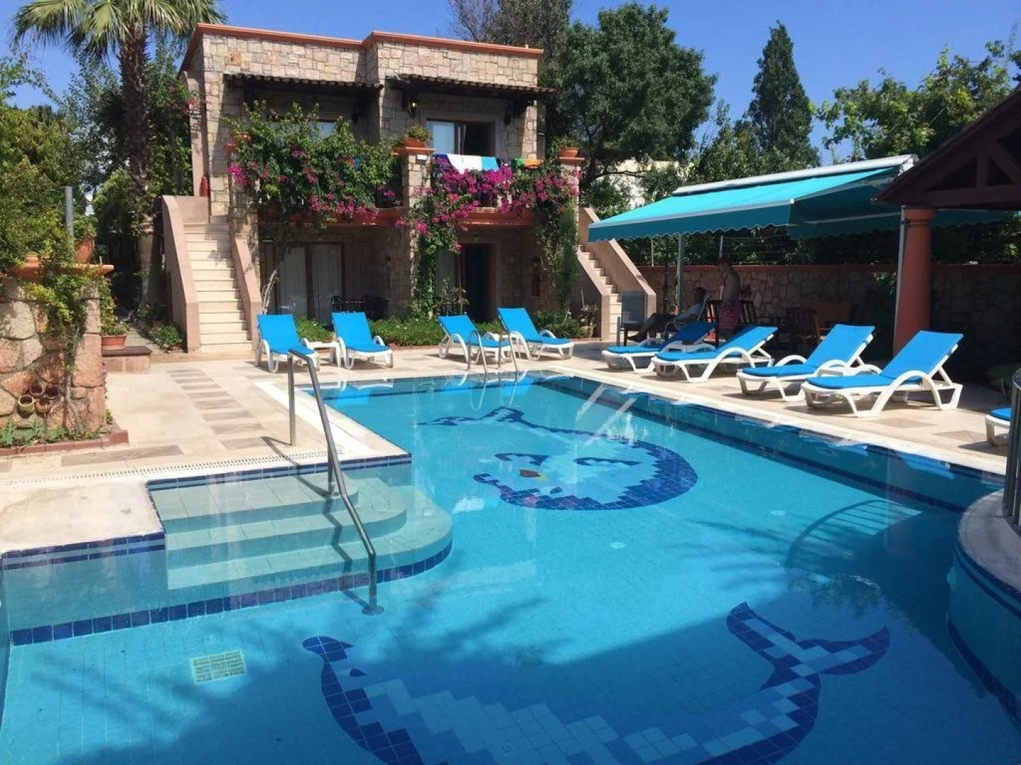 Pinarhan Studio Hotel