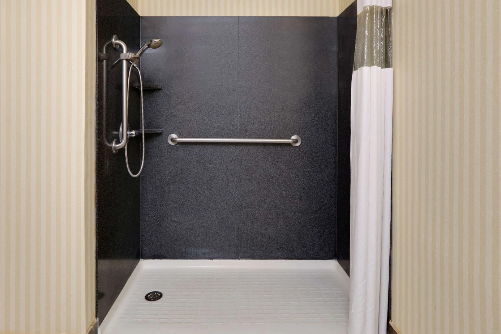 Baymont by Wyndham McComb