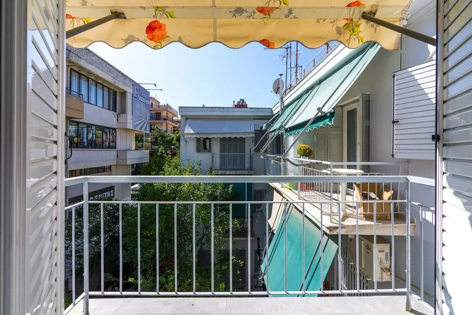 Comfy flat in Cholargos