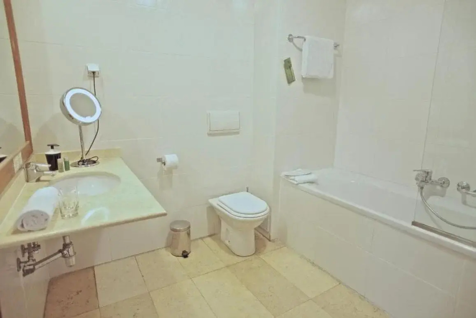Rembrandt Hotel