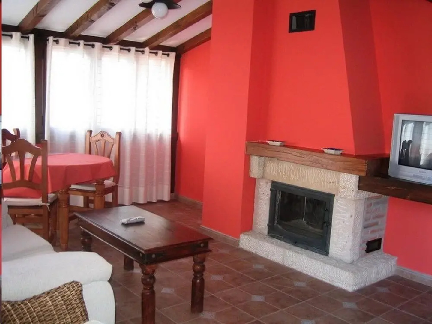 Apartamentos La Montaña