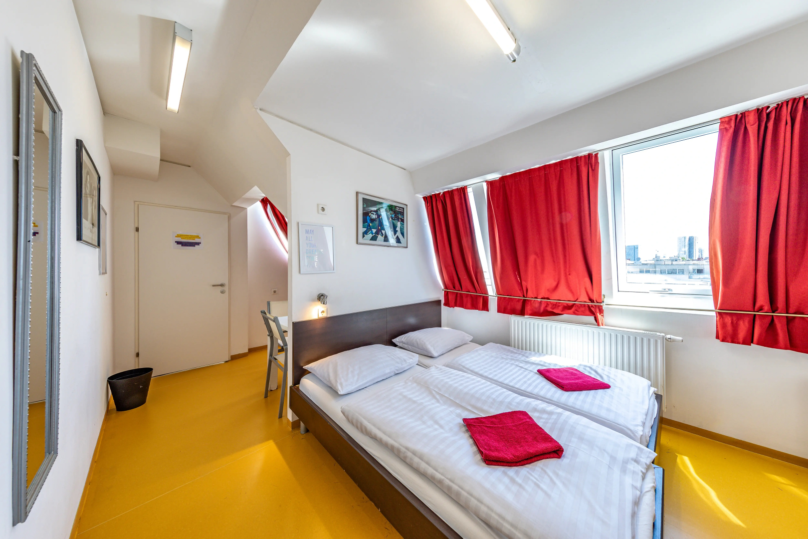 A&T Hotel & Hostel