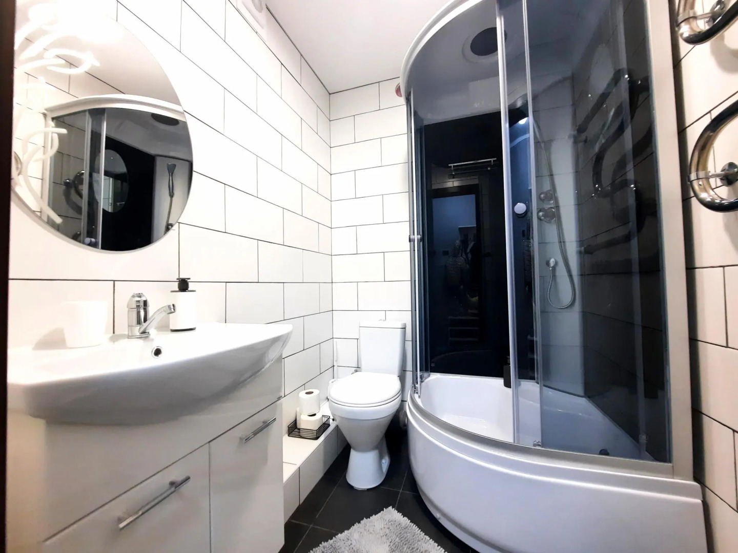 Odeyalkin (Одеялкин) на улице Софинского