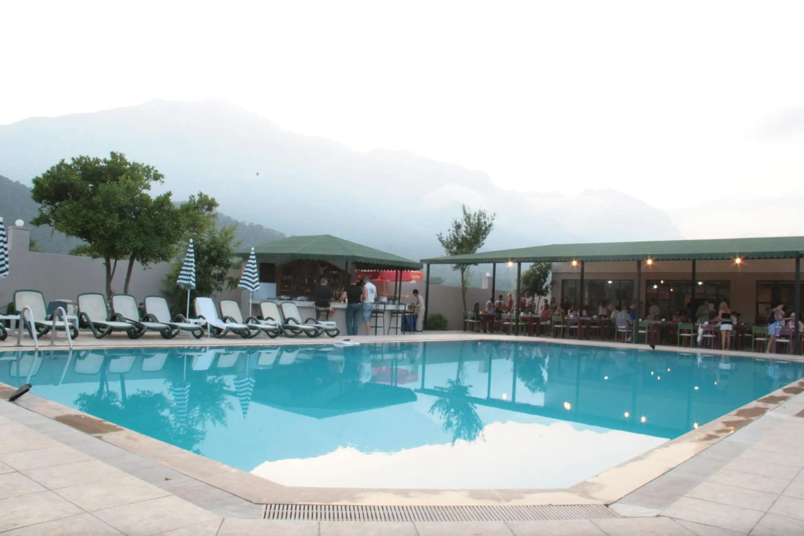 Ares Hotel