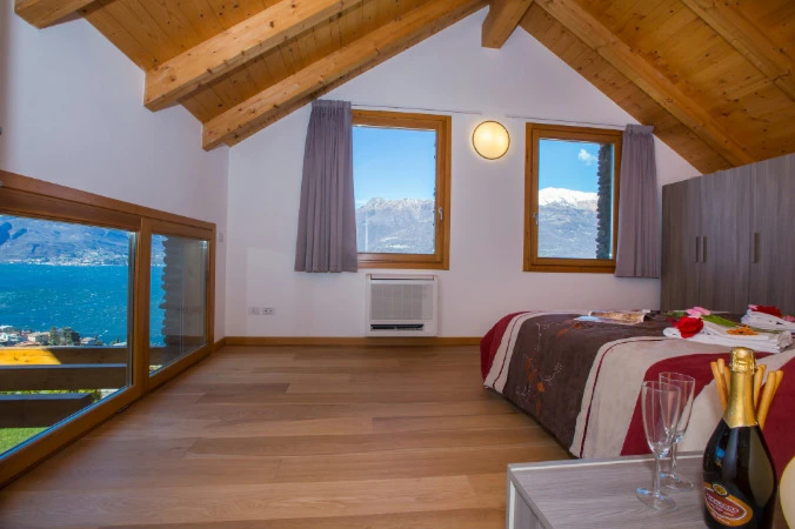 Paradiso del Lago T4