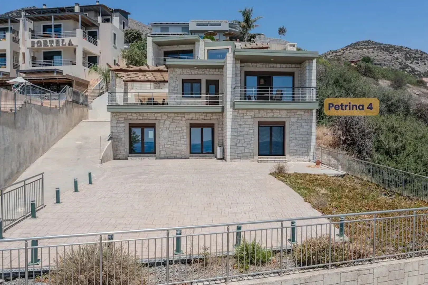 Petrina Villa 4