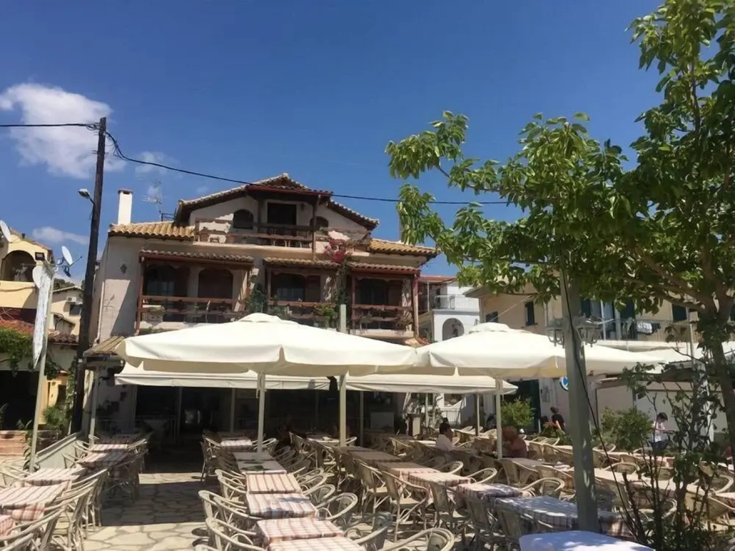 Sybota Seaside Retreat - Chique Marina Loft