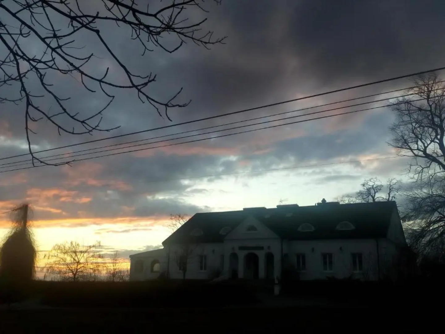 Dwór na Wichrowym Wzgórzu