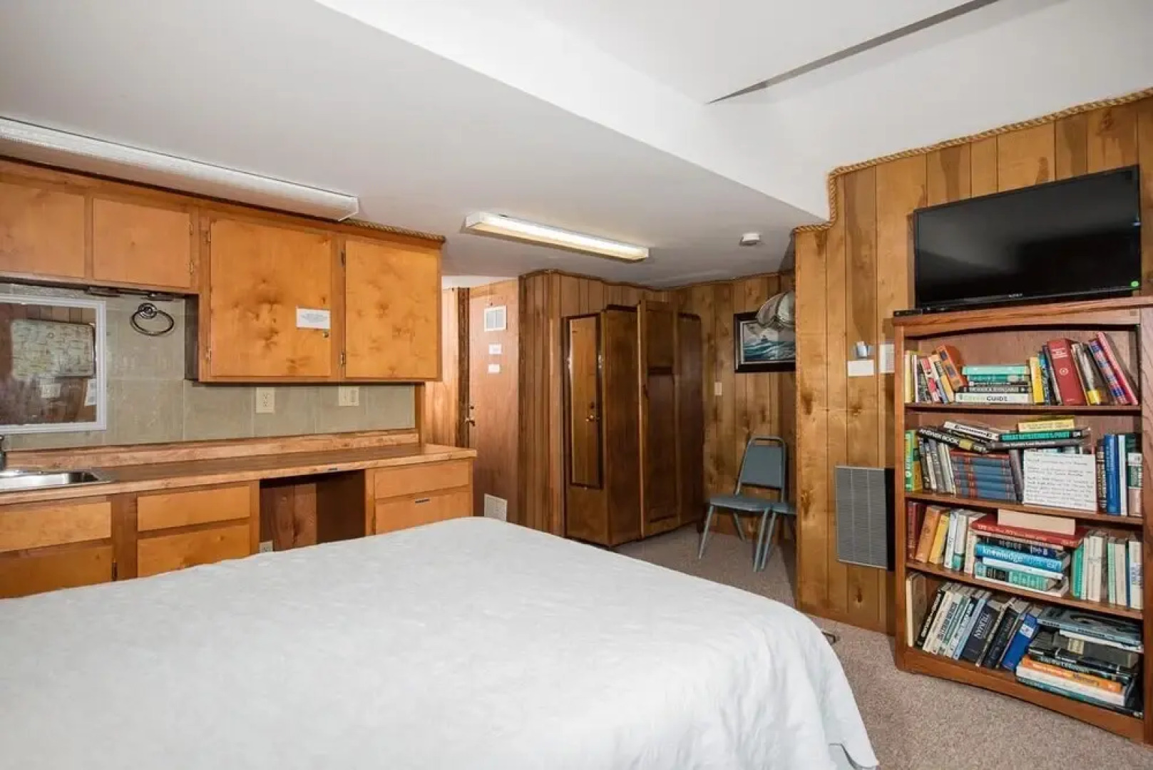 Crow's Nest by RedAwning