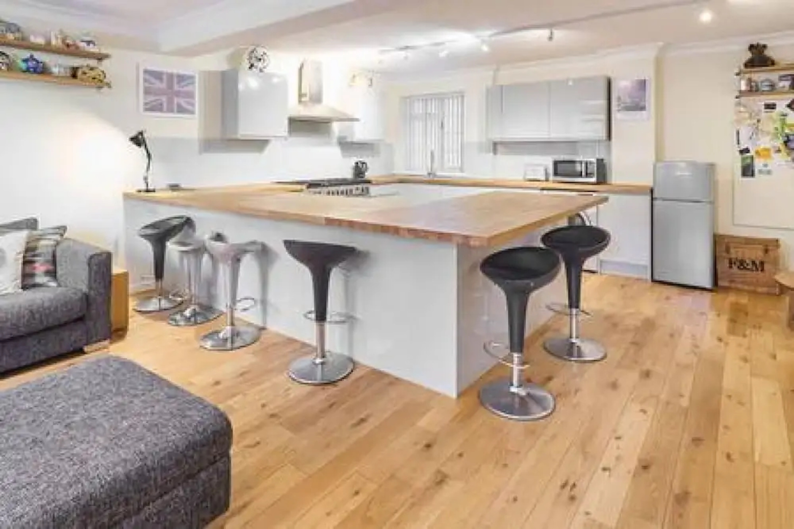 Host Stay Cobb Court