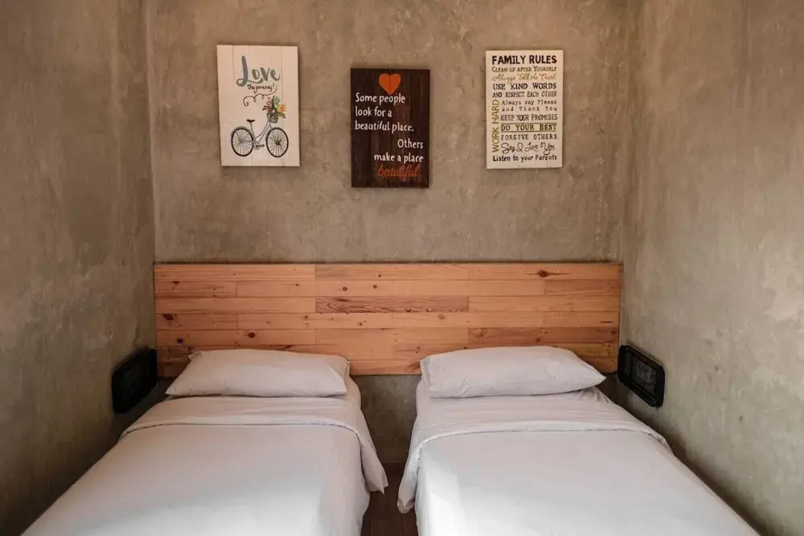 Summerville Hotel & Coffee Shop