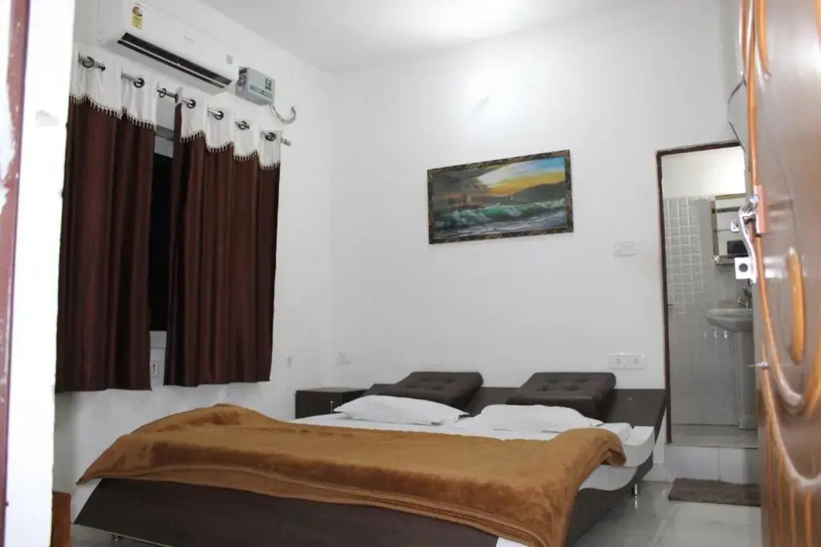 Sunset Backpackers Hostel