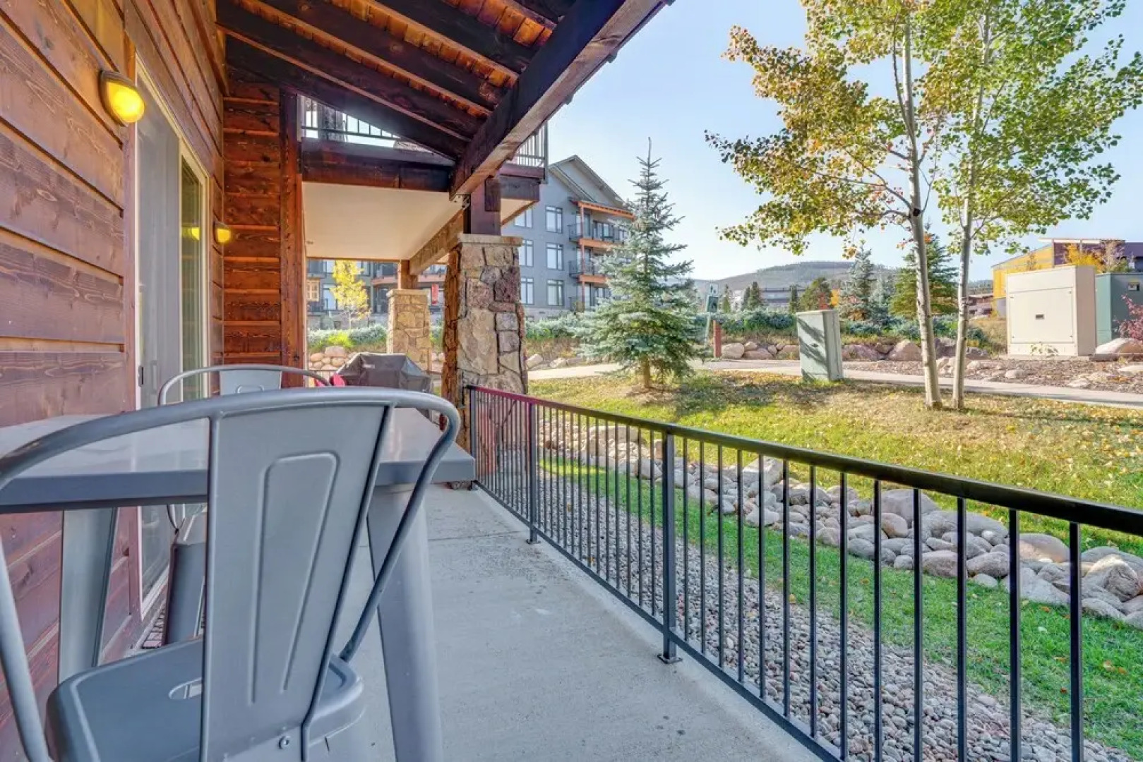 Downtown WP Condo w/ Pool: Steps to Concert Venue!