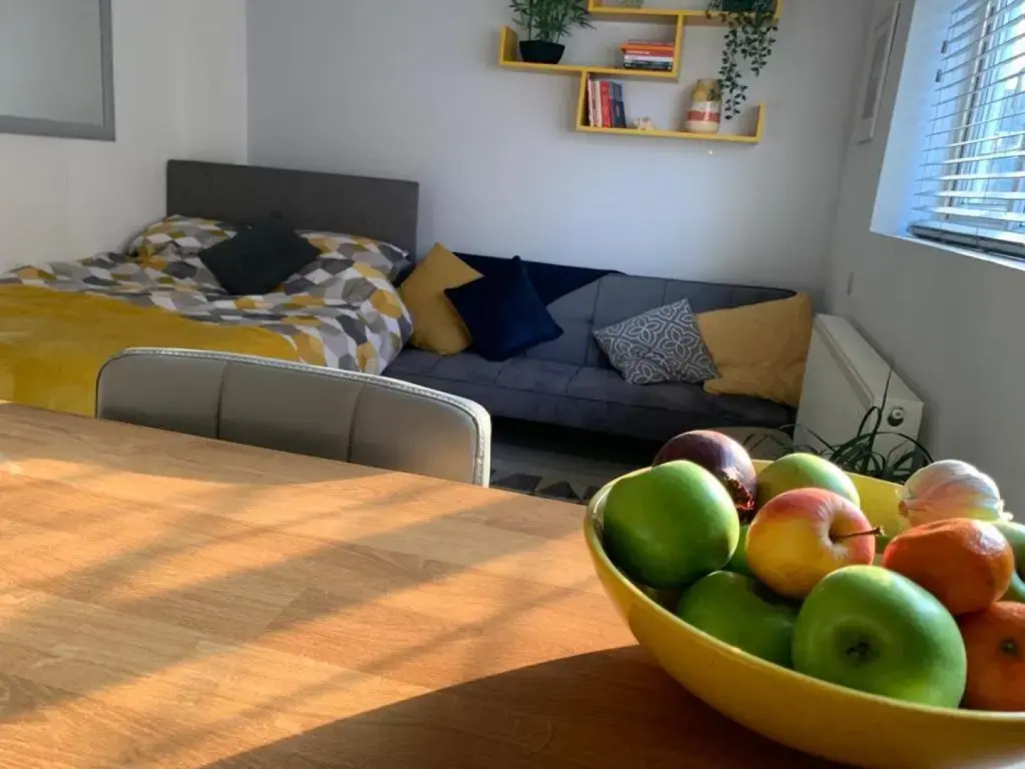 The Beehive - Self Contained Studio by the Sea (Adults Only)