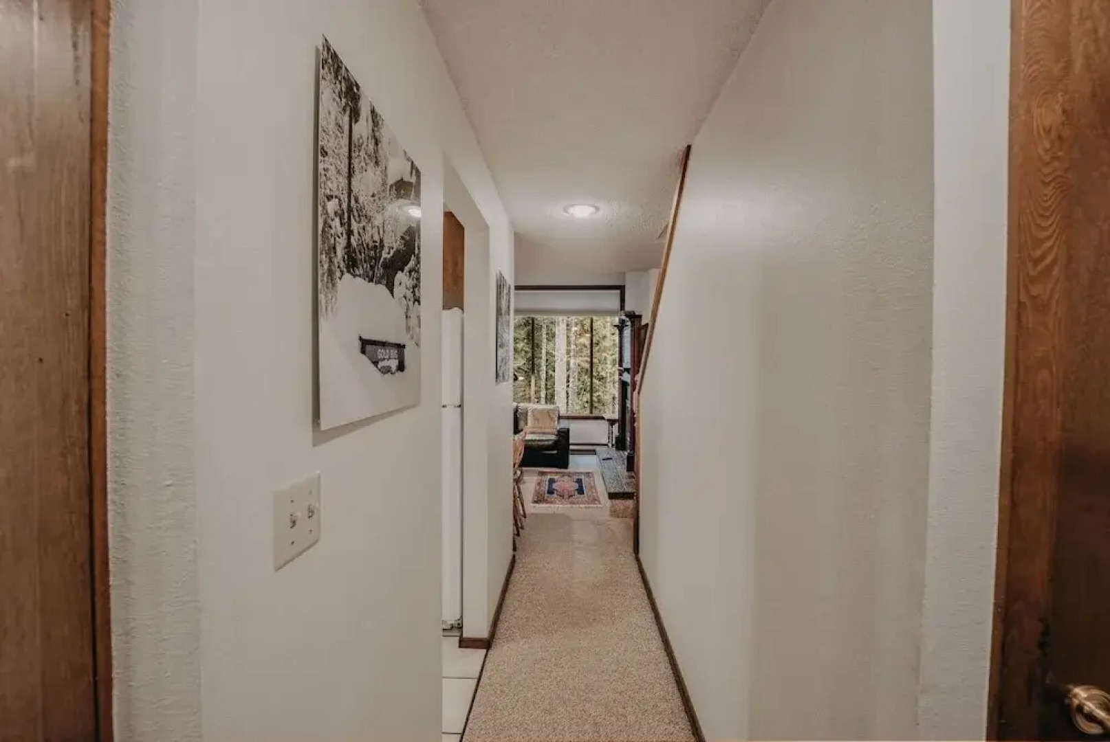 57sw - Fireplace - Wifi -  Sleeps 6 2 Bedroom Home by RedAwning