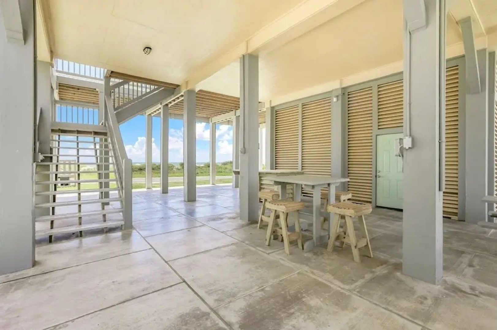 A La Playa 2 Bedroom Home by RedAwning