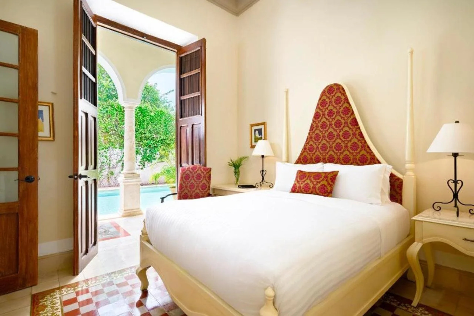 Casa Lecanda Boutique Hotel