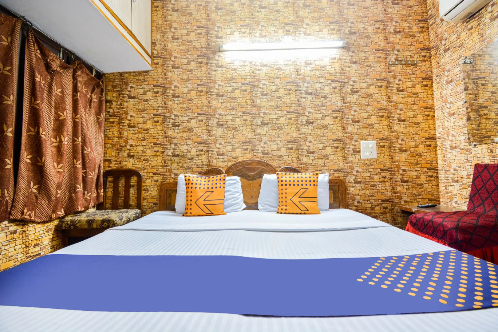 SPOT ON 68349 Kaka Hotel