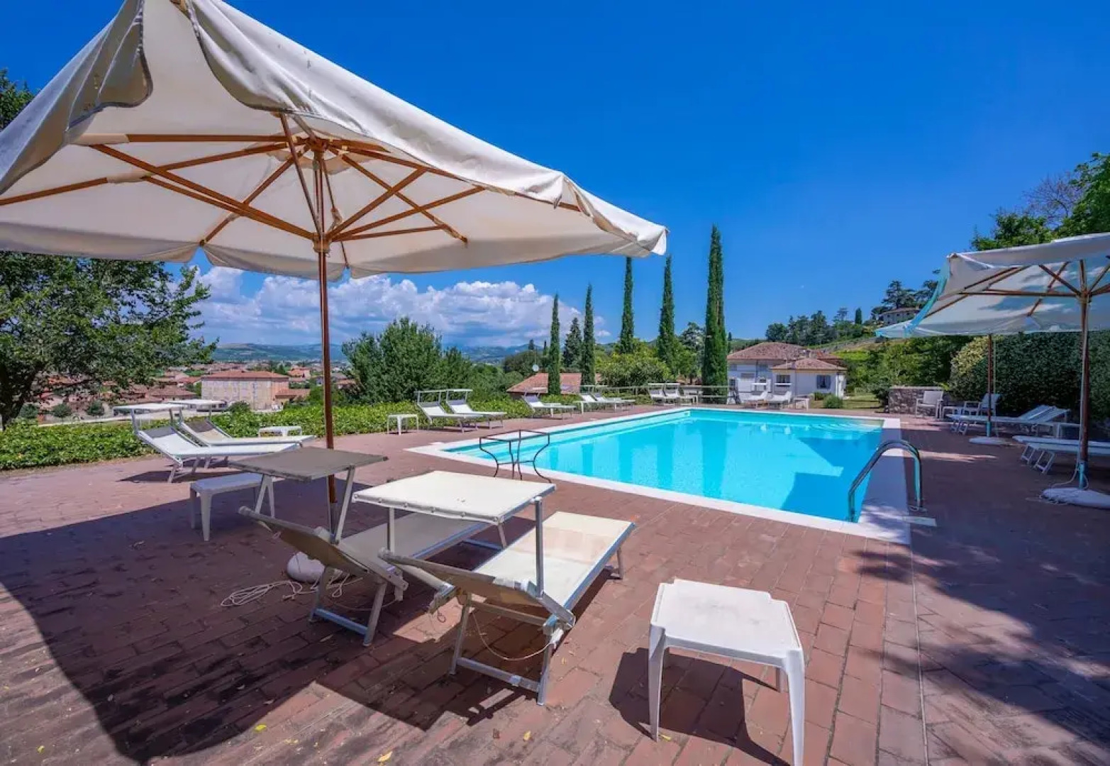 Villa Faccioli Oleandro With Shared Pool