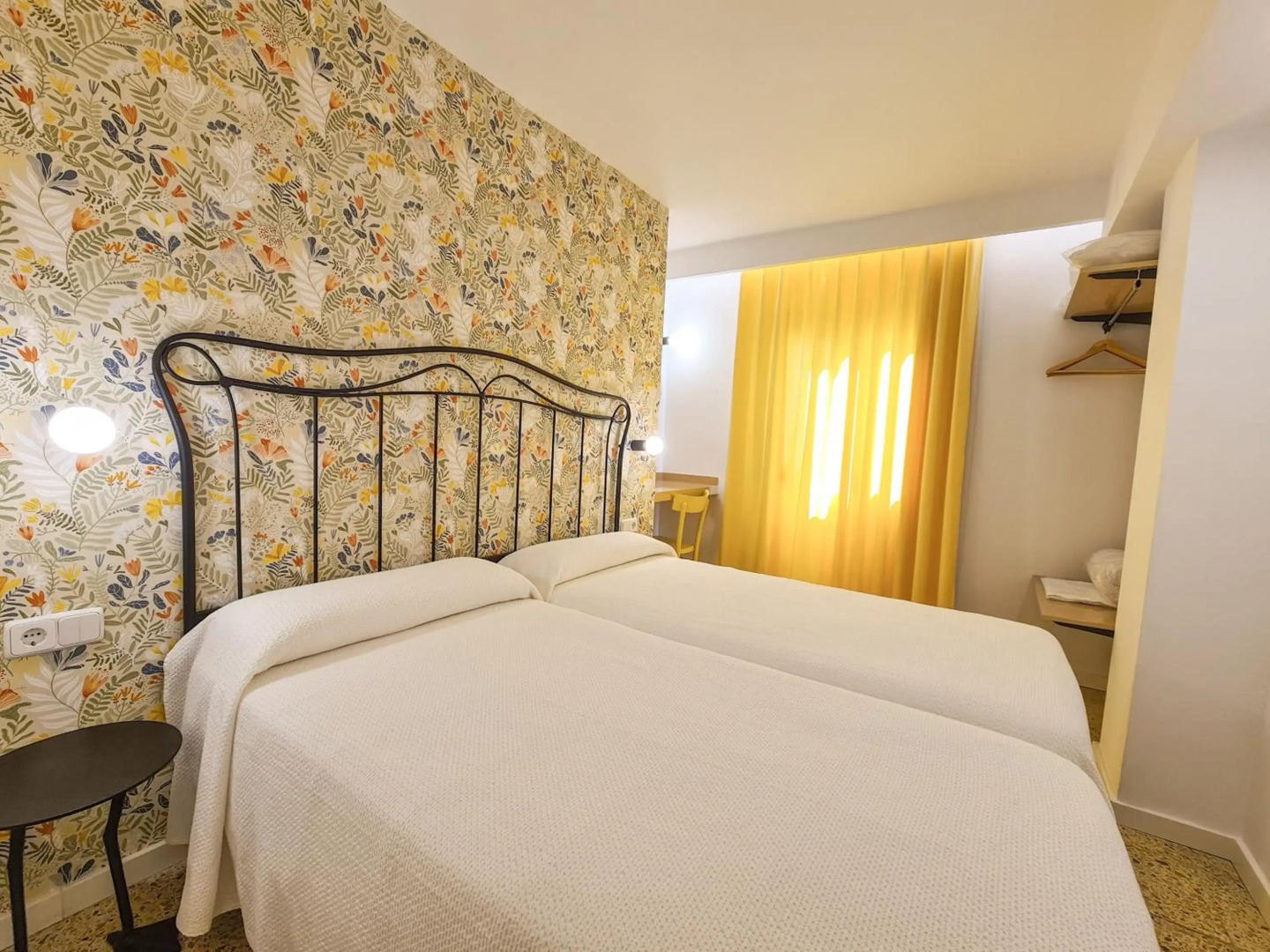 Poniente Playa Aparthotel