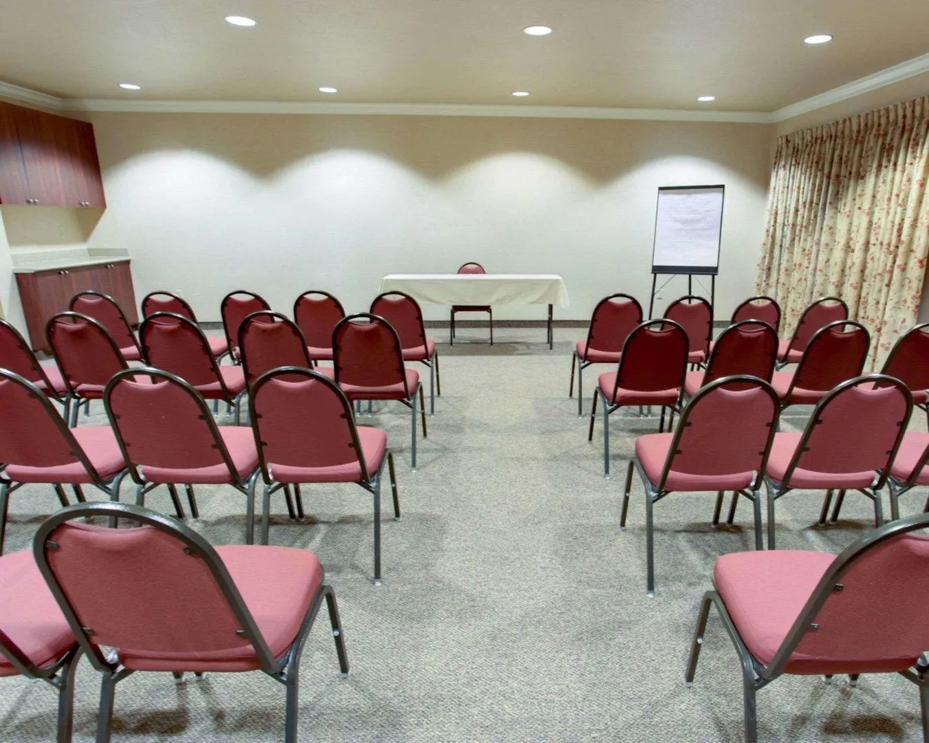 Holiday Inn Express & Suites Mountain View Silicon Valley by IHG