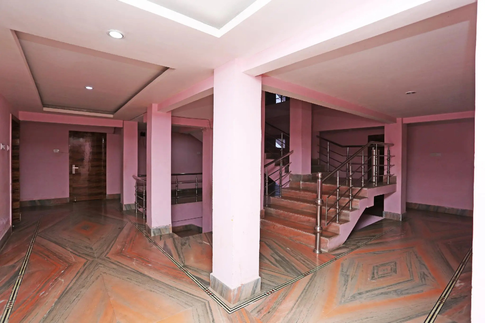 OYO Flagship 44549 Hotel Benjamin