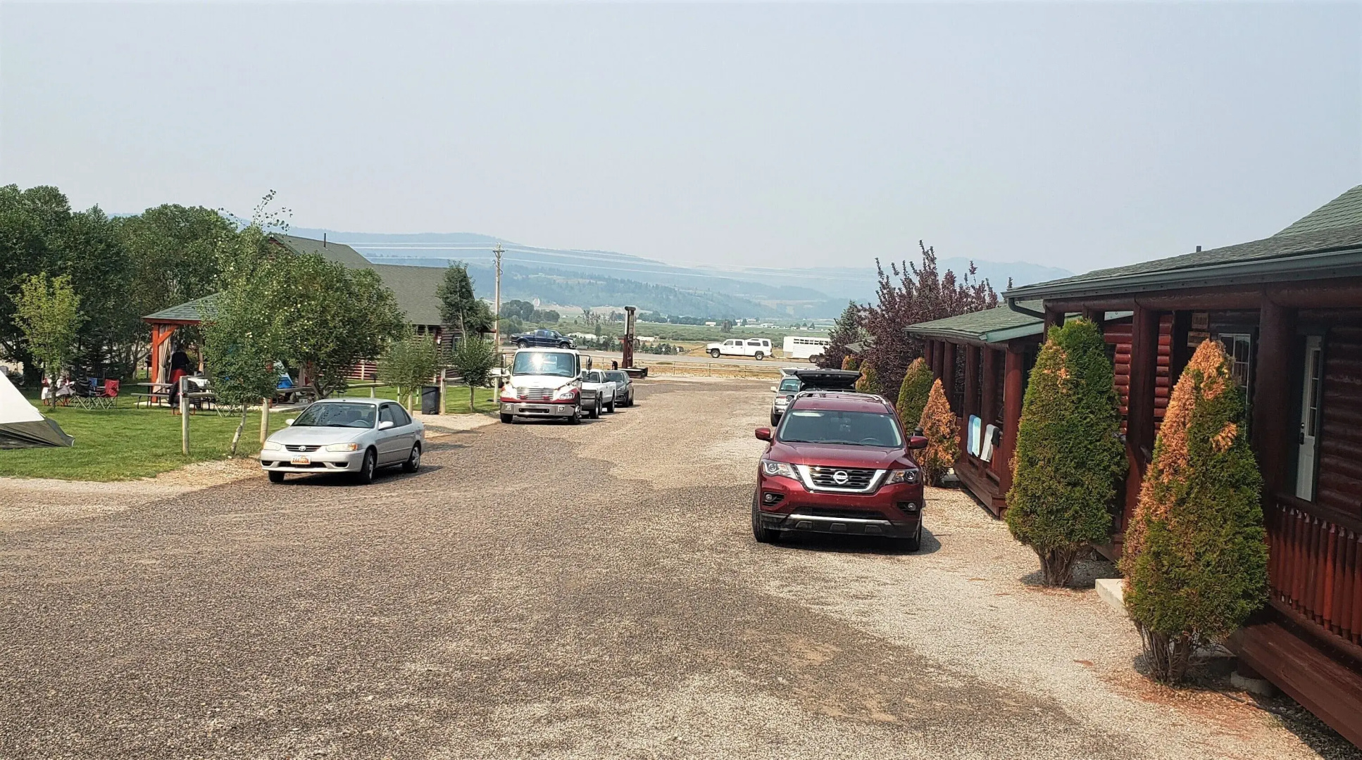 Wolf Den Log Cabin Motel and RV Park