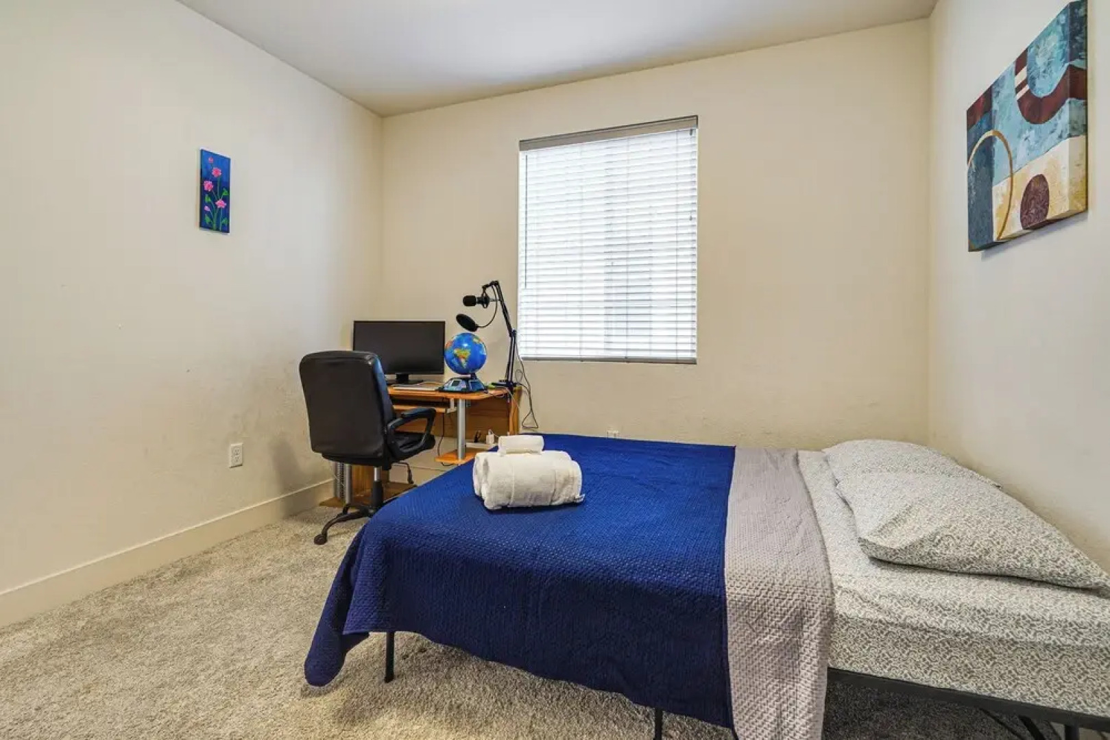 8 Mi to Lincoln Park: Family-friendly Tracy Home