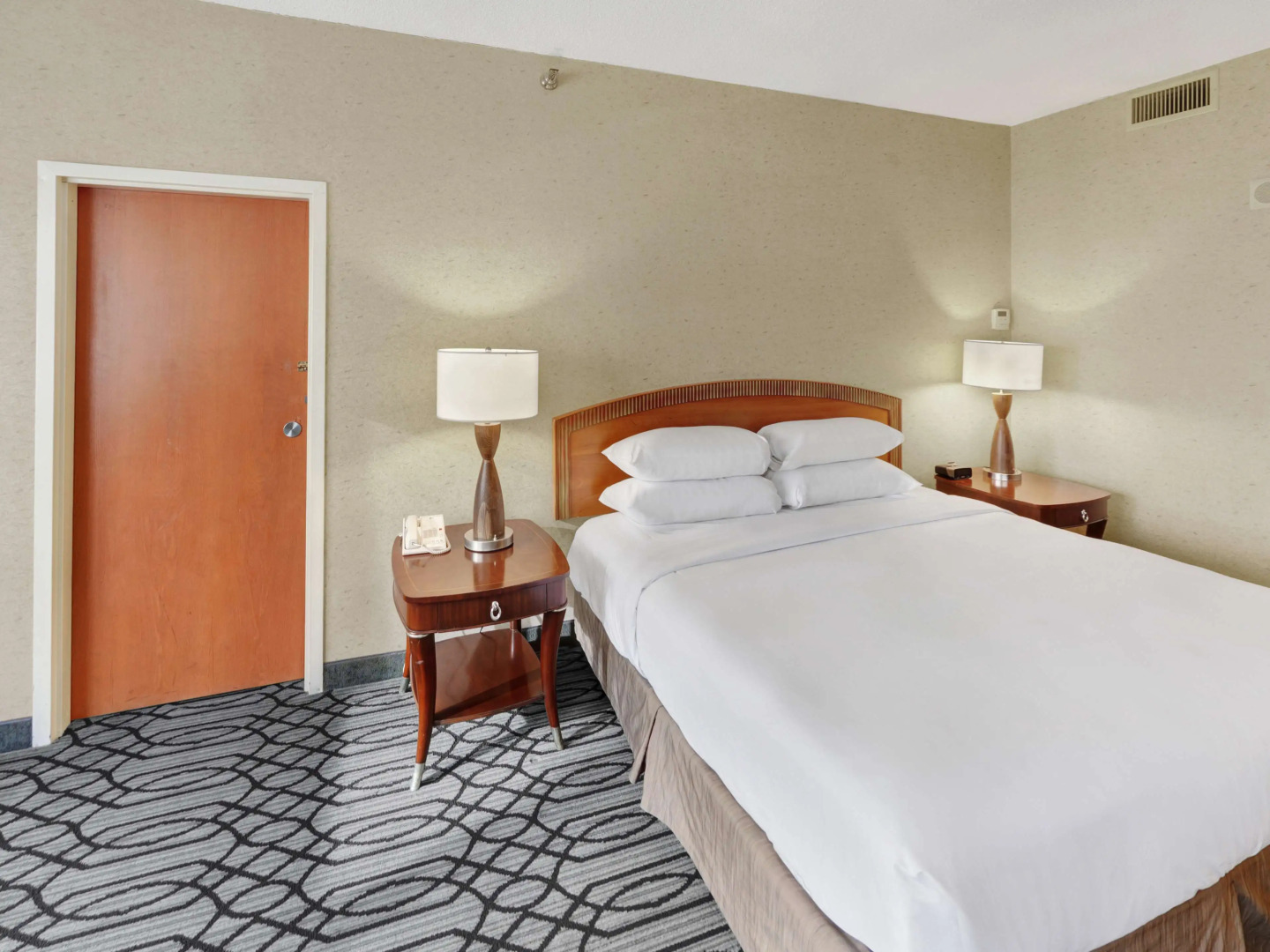 DoubleTree by Hilton Hotel St. Paul Downtown