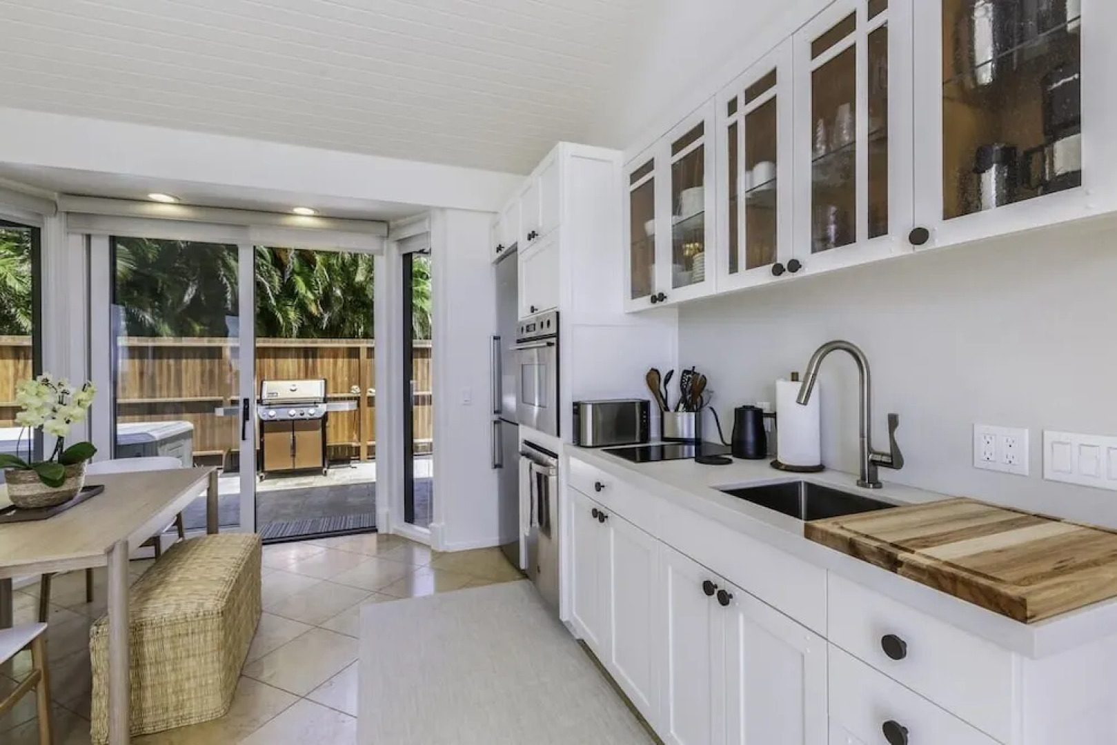 Hale Nanea 1 Bedroom Home by RedAwning