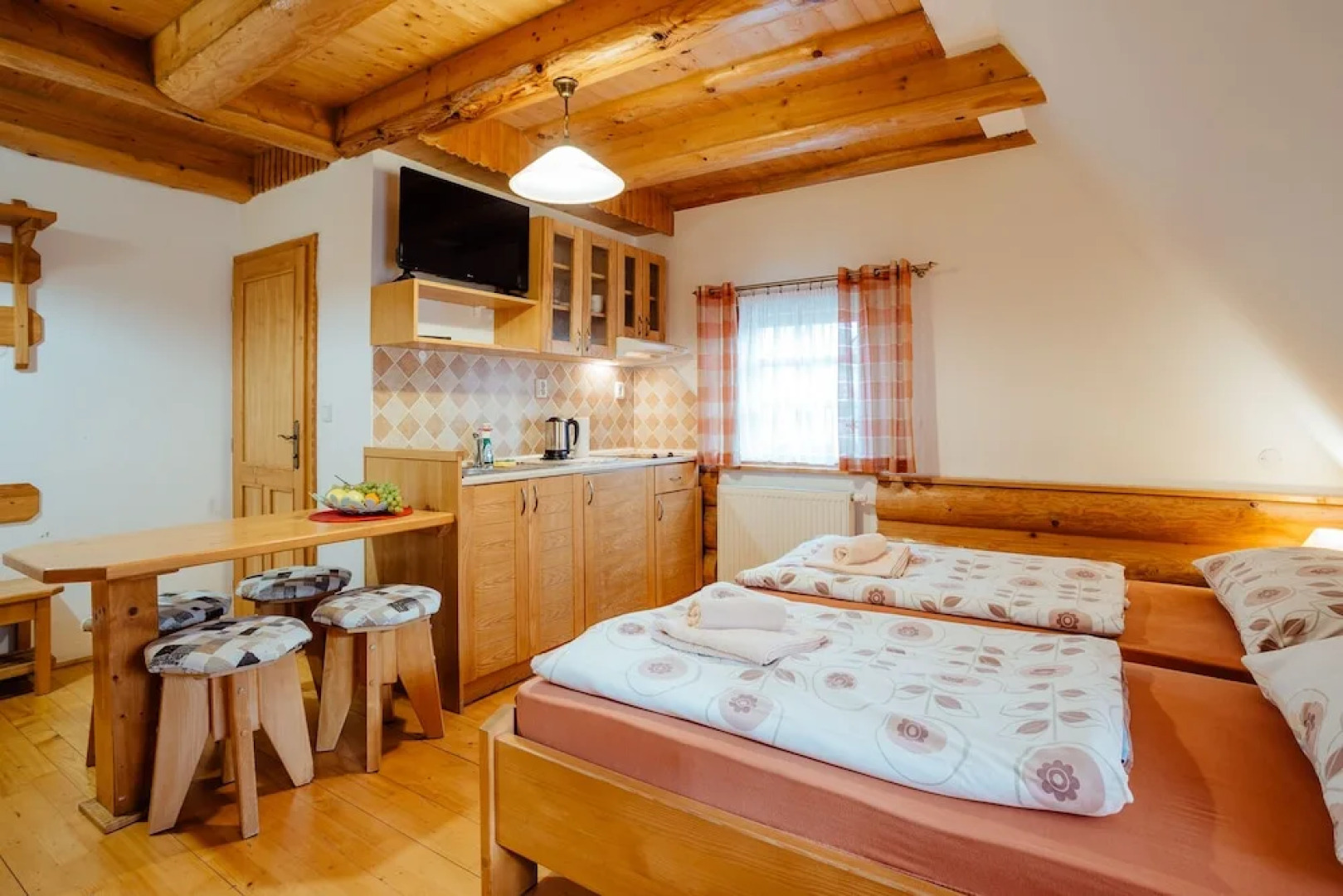 Jánošíkova Valaška Pension & Restaurant