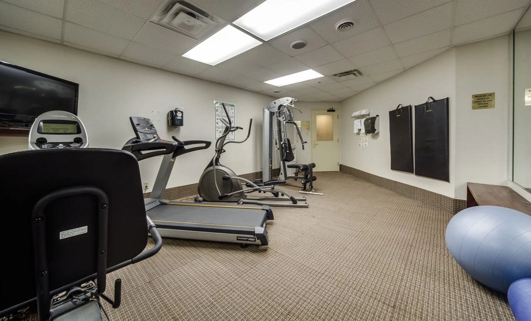 Monte Carlo Inn Vaughan Suites