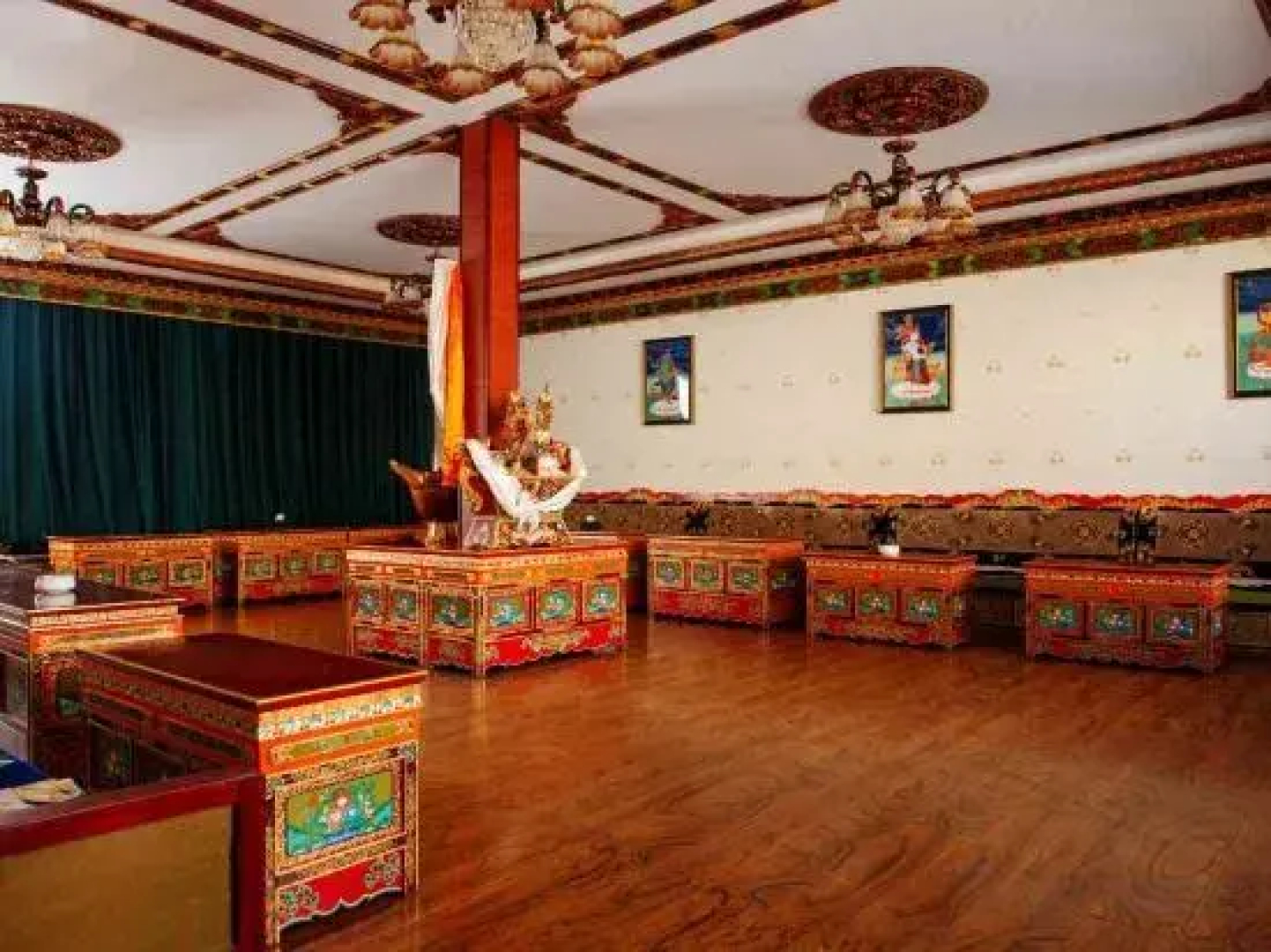 Shigatse Tangka Hotel