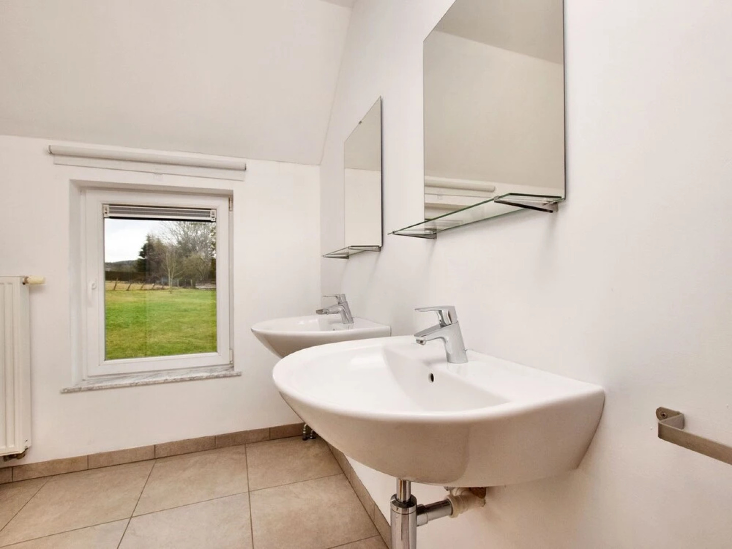 Modern, Well-equipped House With Sauna, Spacious Garden and Nice View