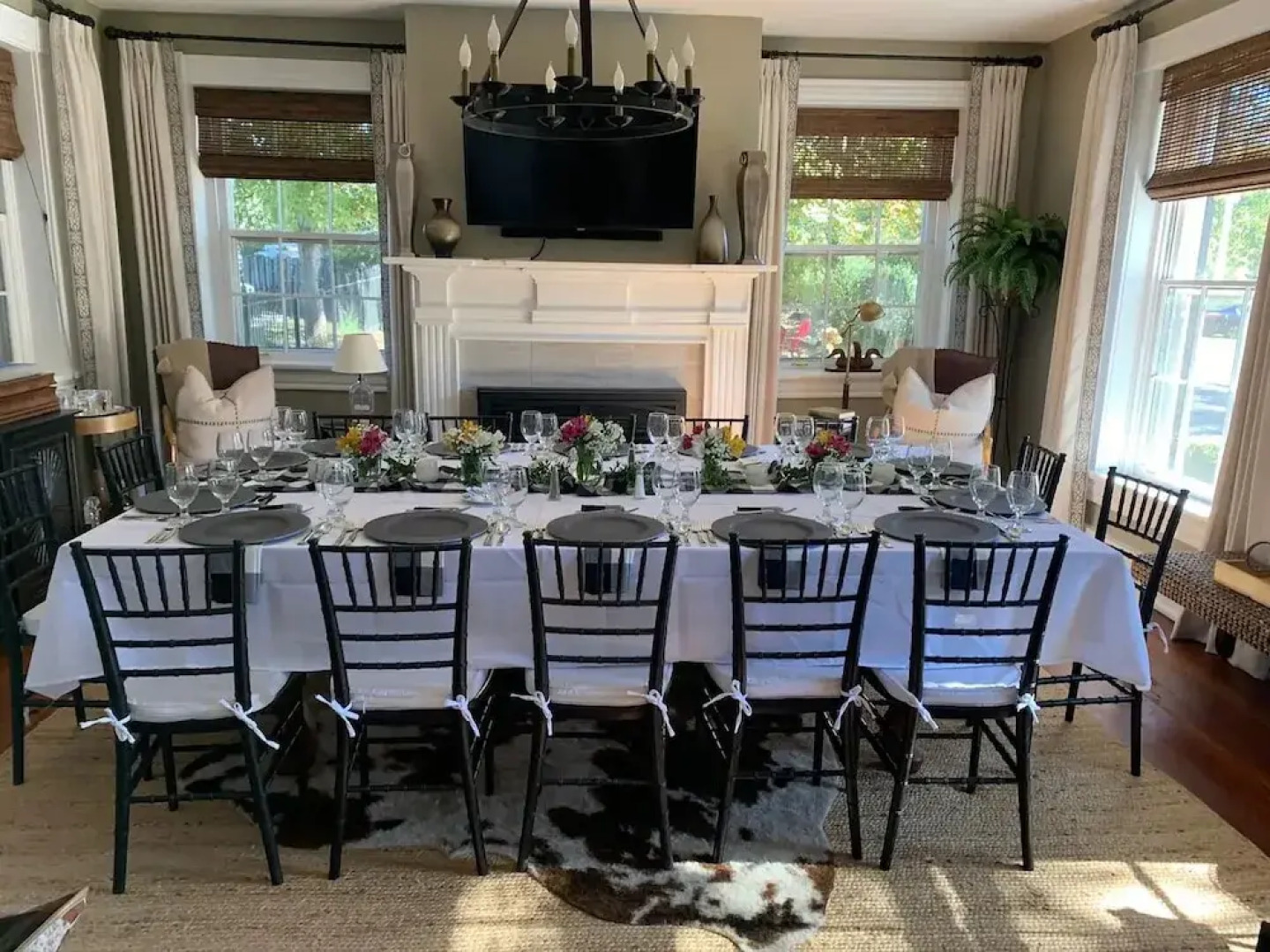 Boyd Harvey Main House And Carriage House 4 Bedroom Home by RedAwning