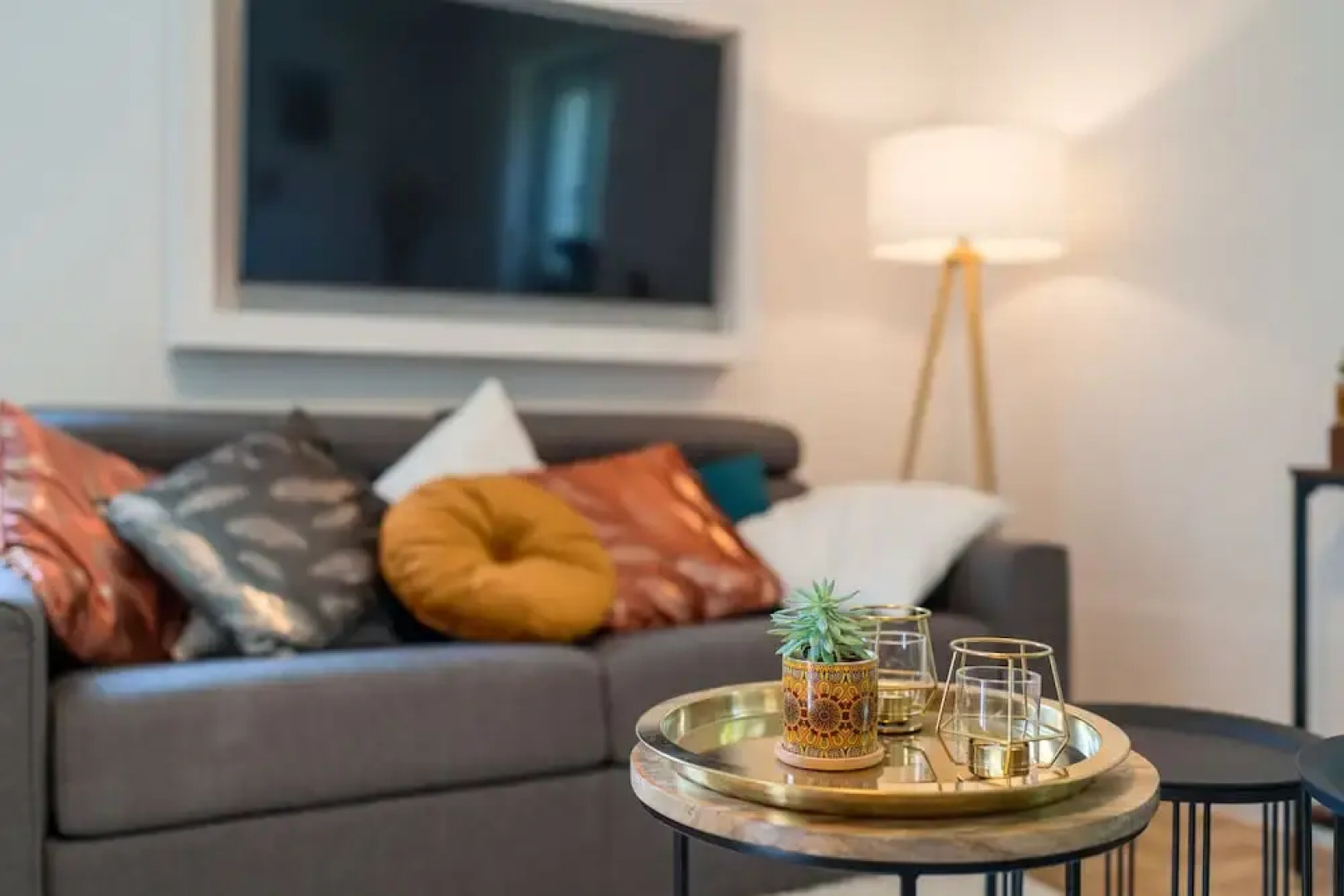 2OG Links- 70m2 2-Zimmer Wohnung