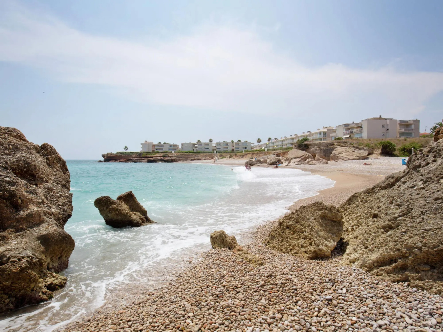 Well-Kept Apartment with Views of the Sea, Two Swimming Pools Near Vinaròs