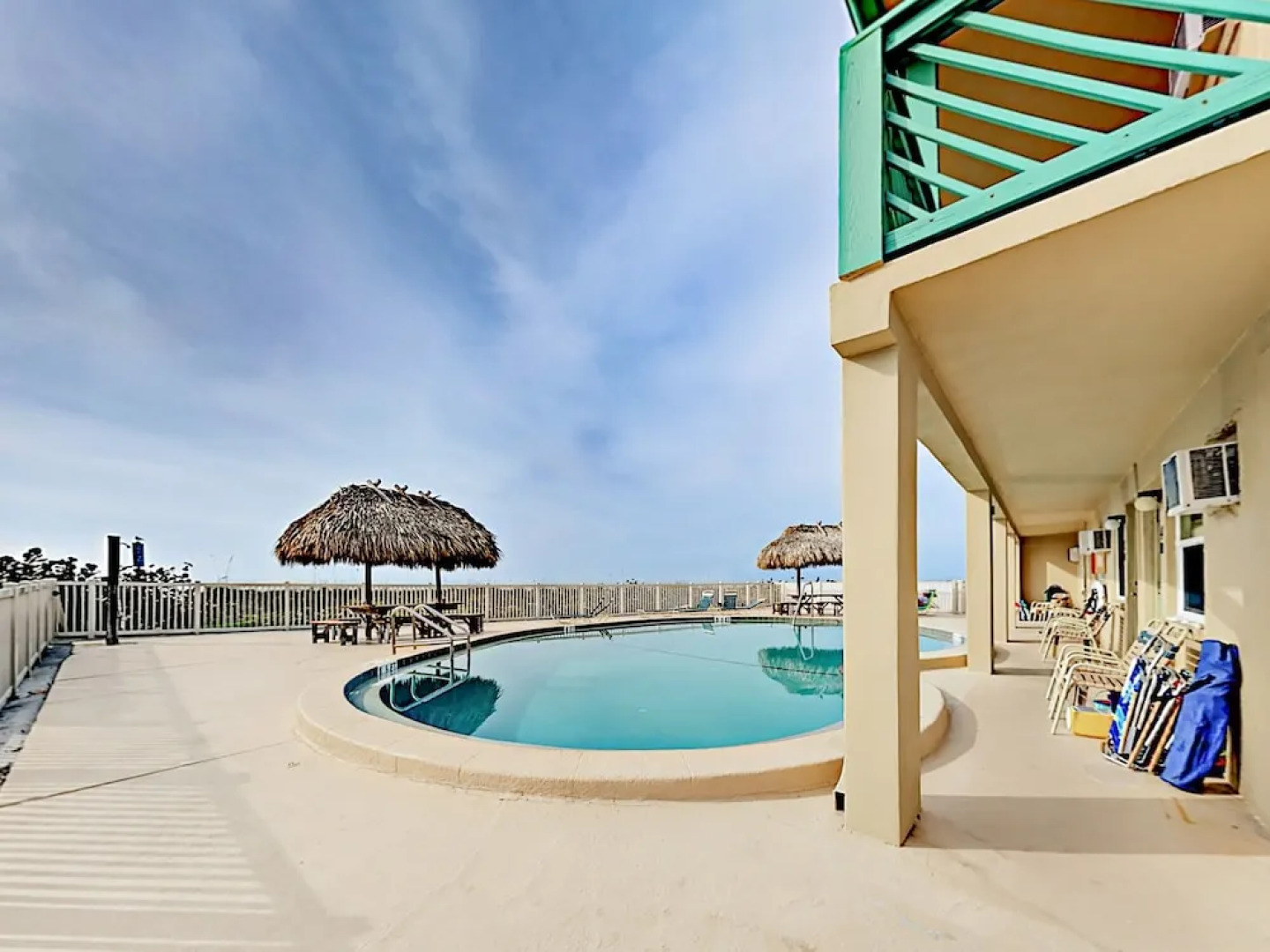 2700 Gulf Blvd 5E Condo 1 Bedroom 1 Bathroom Condo