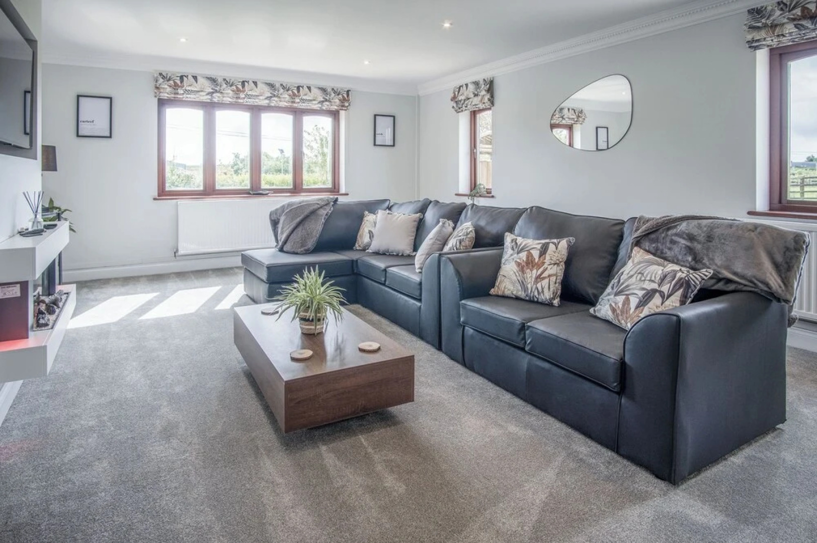 Springfield Lodge - 3 Bedroom Home - Princes Gate