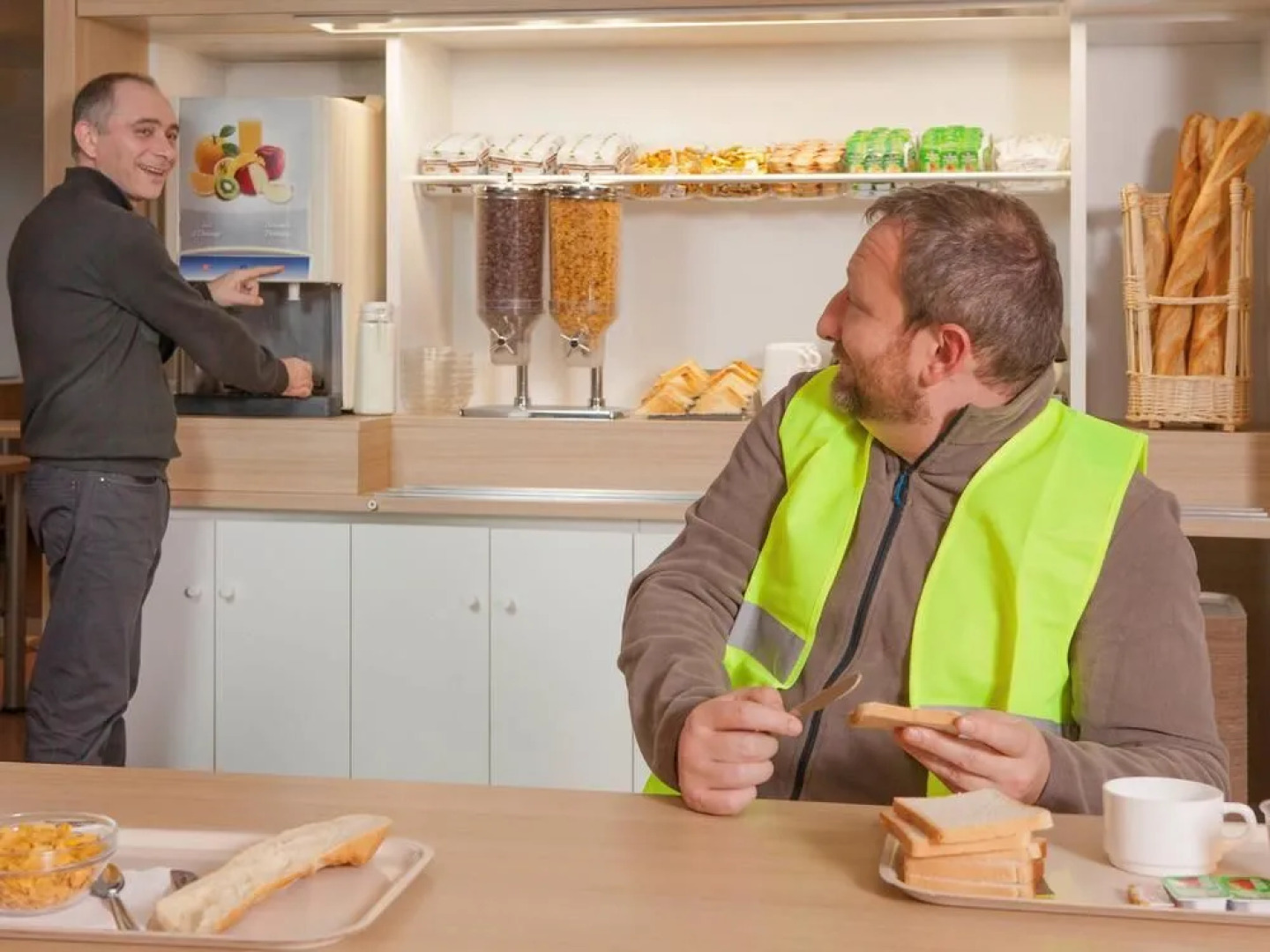 Hotelf1 Lyon Dardilly