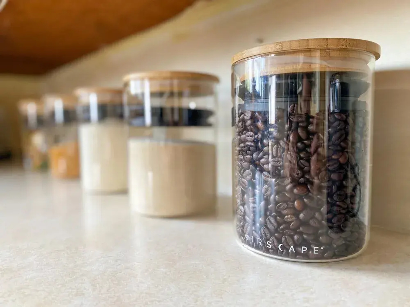 Upstairs at Thevictorian - Lush Walkable and Dog-friendly Retreat - Steps From Downtown Bellingham