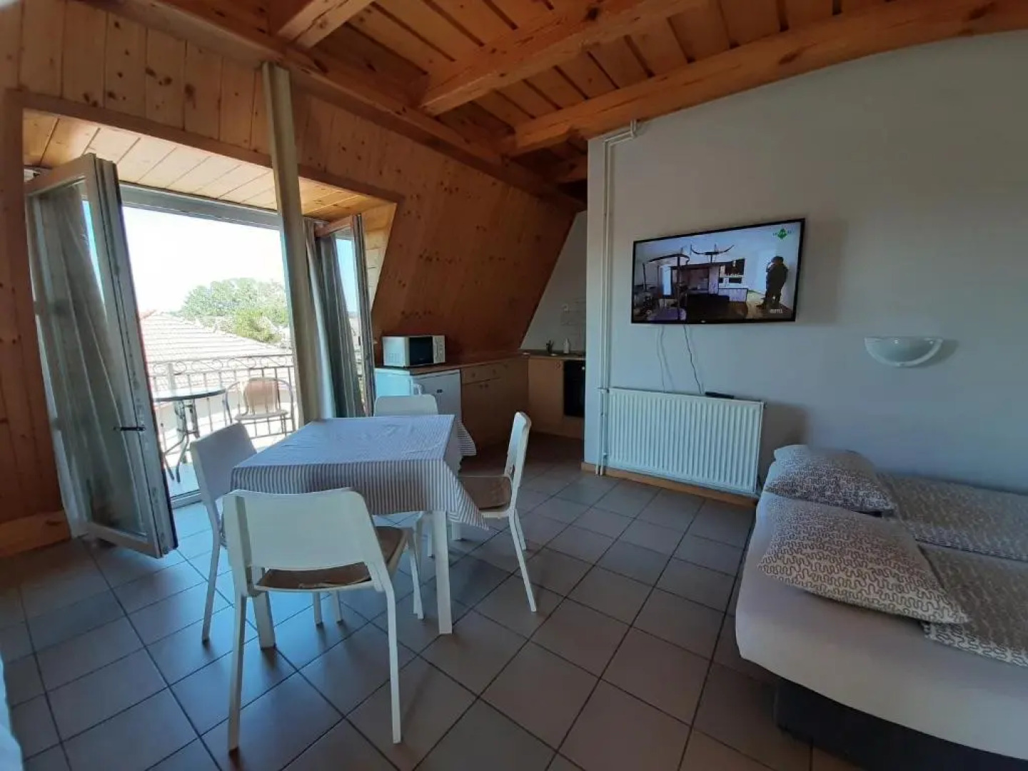 Familia Apartmanház