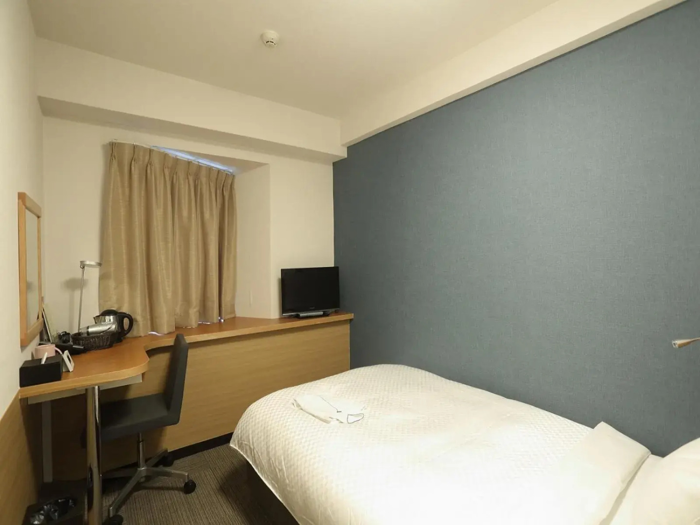 Отель Premier Inn Dubai Dragon Mart