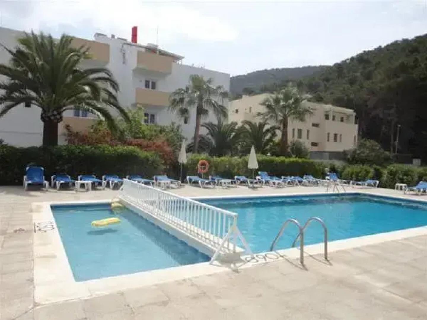 Apartamentos Ses Veles