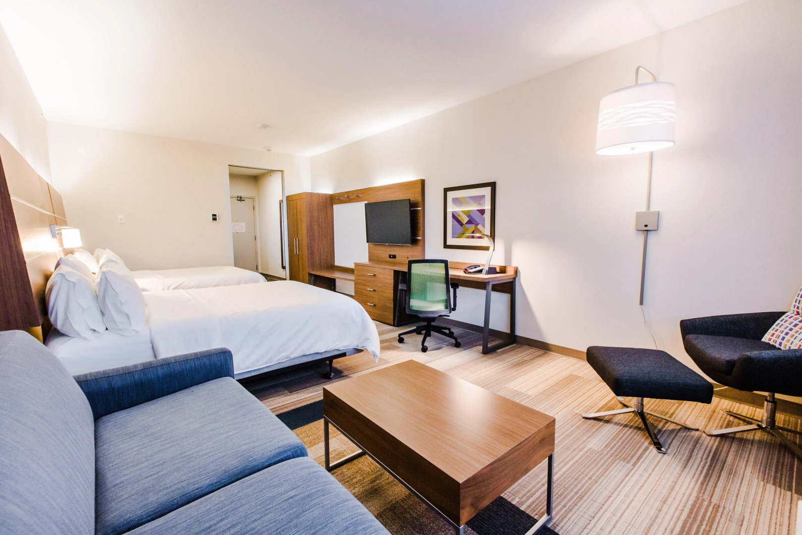 Holiday Inn Express & Suites West Edmonton - Mall Area by IHG
