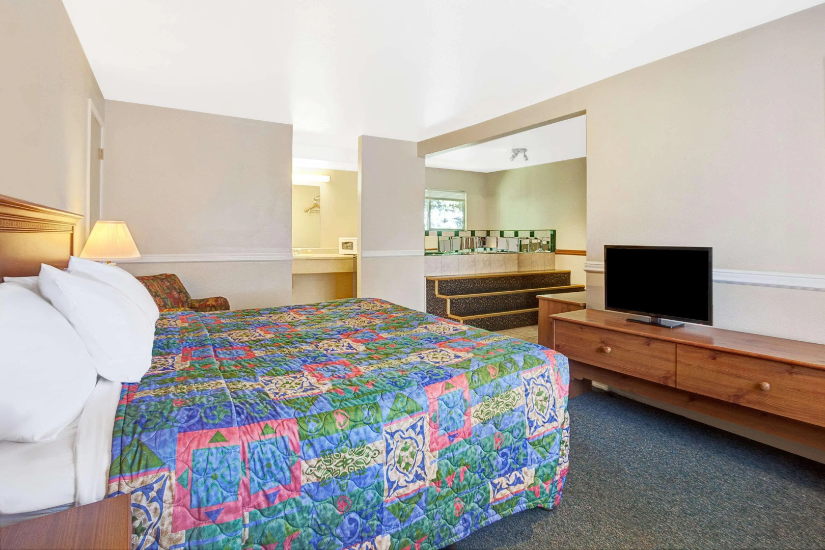 Days Inn by Wyndham Everett