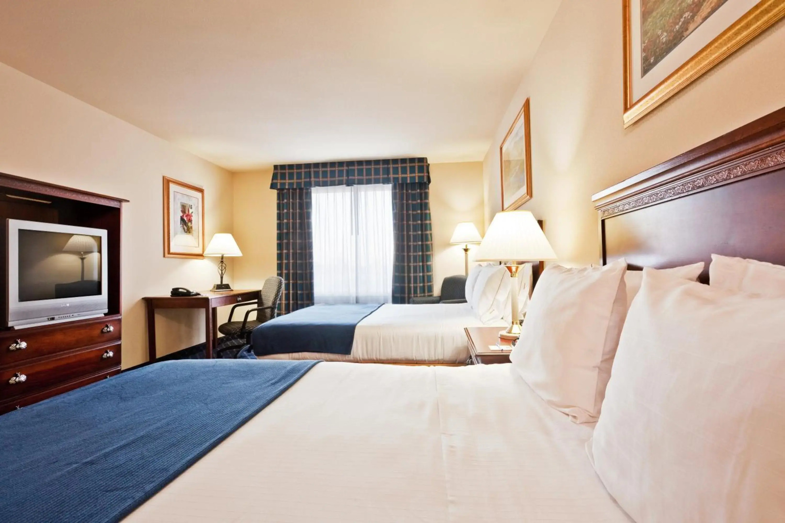 Holiday Inn Express Hotel & Suites Paragould by IHG