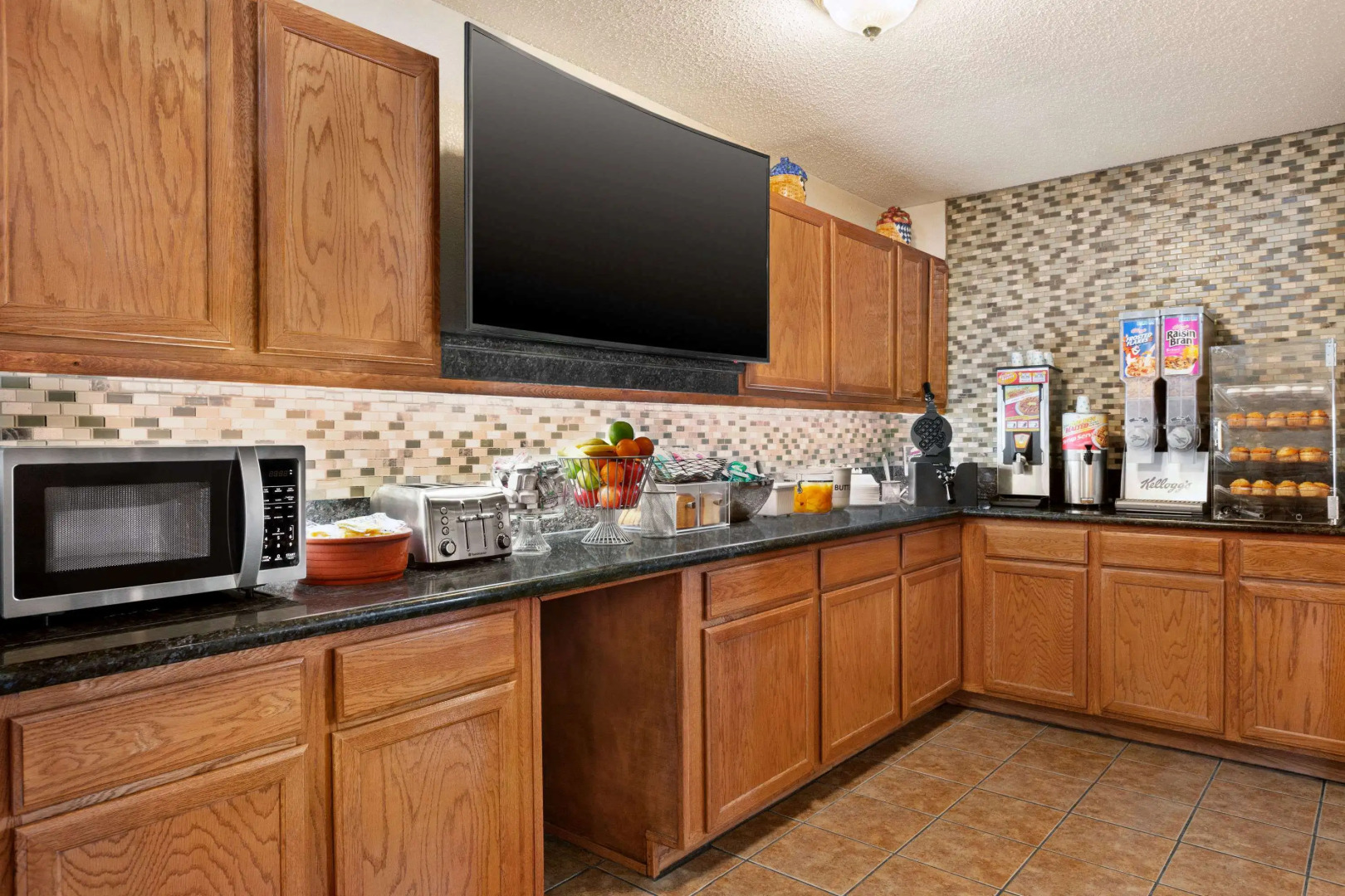 Super 8 by Wyndham Waco University Area