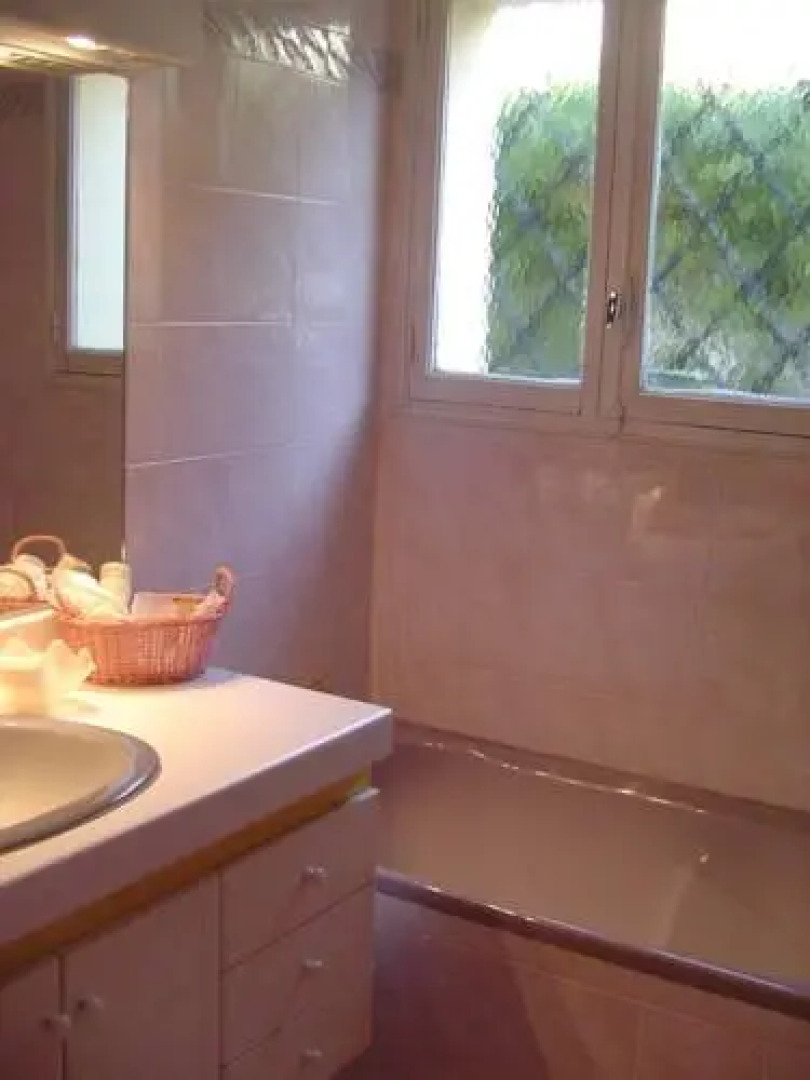 A lOmbre des Lauriers